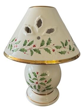 Lenox Holiday Candle Lamp Holly Berries Gold 10” Tea Light